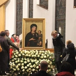 Łososina Dolna. Uroczyste wprowadzenie obrazu Matki Bożej Pocieszenia