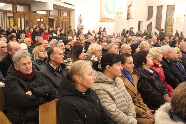 Łososina Dolna. Uroczyste wprowadzenie obrazu Matki Bożej Pocieszenia