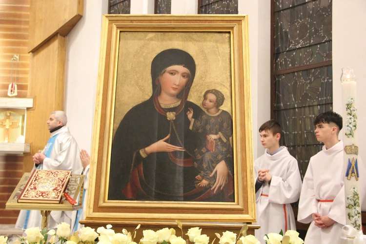 Łososina Dolna. Uroczyste wprowadzenie obrazu Matki Bożej Pocieszenia