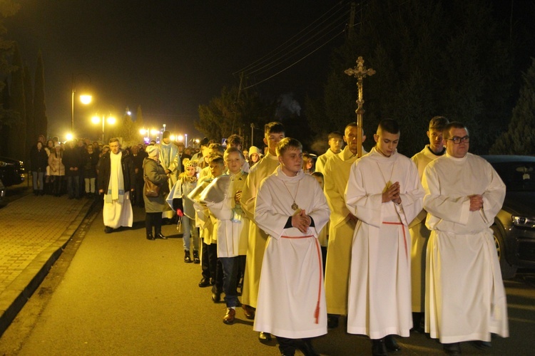 Łososina Dolna. Uroczyste wprowadzenie obrazu Matki Bożej Pocieszenia