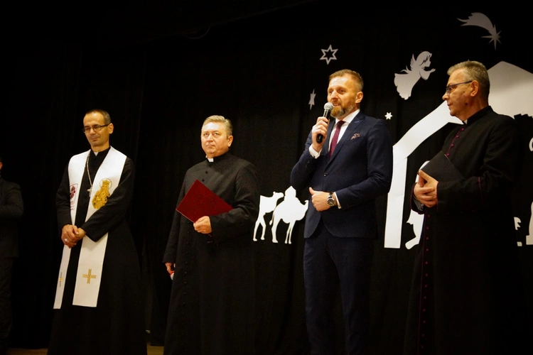 Dzisiaj nie łączy już nieszczęście, ale wdzięczność