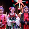Do udziału w festiwalu zaproszeni są soliści, zespoły i chóry. 