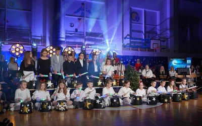 Rodzinne kolędowanie w PSP 33