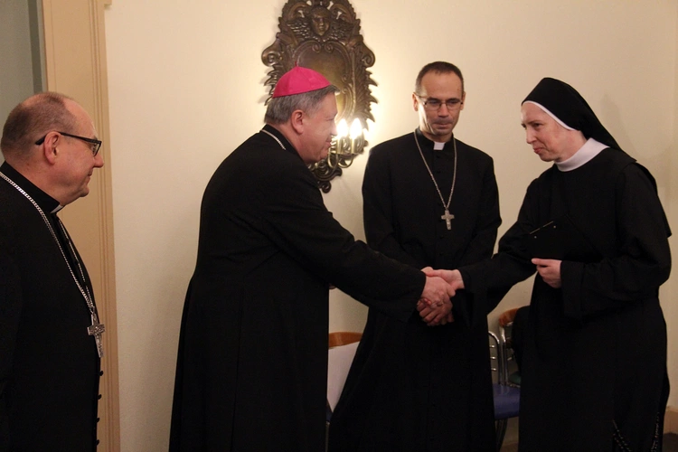 Spotkanie świąteczne biskupów z osobami konsekrowanymi