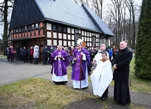 Odnowiony kościół w Raciniewie, nowa dzwonnica w Bińczu