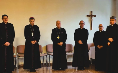 Każdy musi wziąć i przytulić Dzieciątko