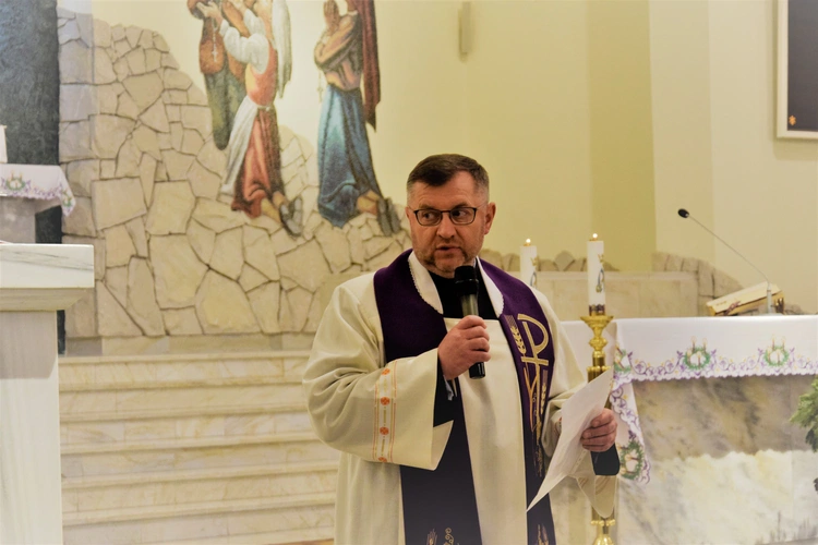 Głównym celem Parafialnego Konkursu Sopek Bożonarodzeniowych jest aktywizacja rodzin i dzieci poprzez wspólne tworzenie szopek, pokazujące rodzinne talenty i łączność z tajemnicą Bożego Narodzenia.