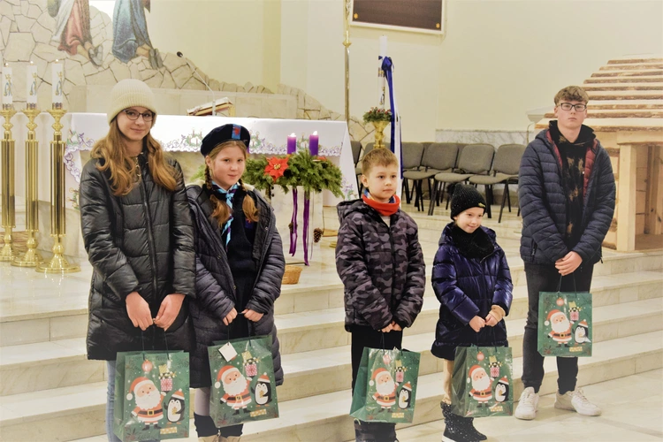 Głównym celem Parafialnego Konkursu Sopek Bożonarodzeniowych jest aktywizacja rodzin i dzieci poprzez wspólne tworzenie szopek, pokazujące rodzinne talenty i łączność z tajemnicą Bożego Narodzenia.