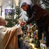 - Ucichnijmy. Odnajdźmy ten ład, który pomoże nam żyć jak wiernym wyznawcom Słowa, które stało się Ciałem. Usłyszmy to Słowo - apelował bp Marek.