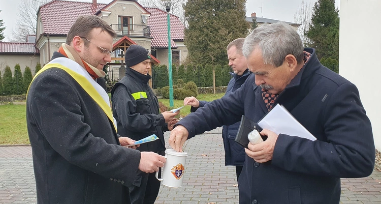 Akcja "Coś dobrego dla bliźniego" przy parafii pw. Wszystkich Świętych w Górkach Wielkich