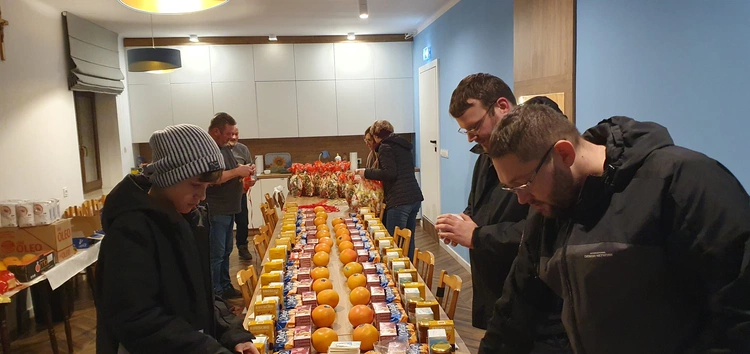 Akcja "Coś dobrego dla bliźniego" przy parafii pw. Wszystkich Świętych w Górkach Wielkich