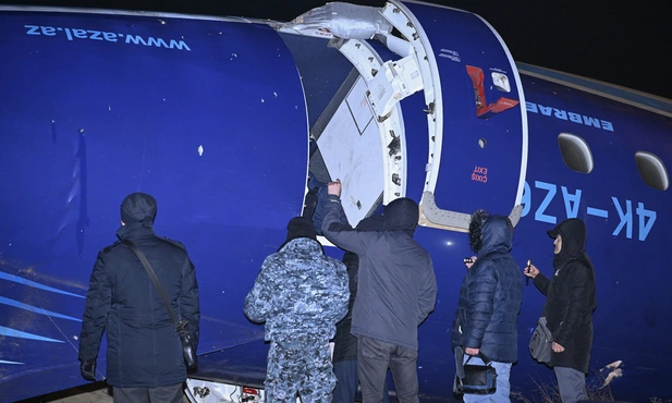 Euronews: katastrofę samolotu Azerbaijan Airlines prawdopodobnie spowodowała rosyjska rakieta