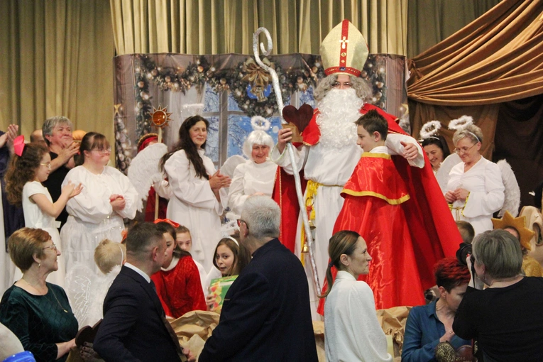 Rzepiennik Strzyżewski. 10 lat Stowarzyszenia "Wszystkie Dzieci Nasze Są"