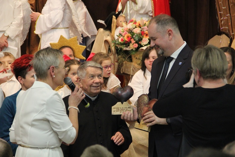 Rzepiennik Strzyżewski. 10 lat Stowarzyszenia "Wszystkie Dzieci Nasze Są"