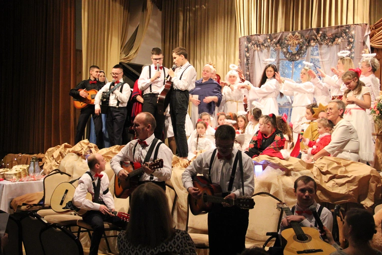 Rzepiennik Strzyżewski. 10 lat Stowarzyszenia "Wszystkie Dzieci Nasze Są"