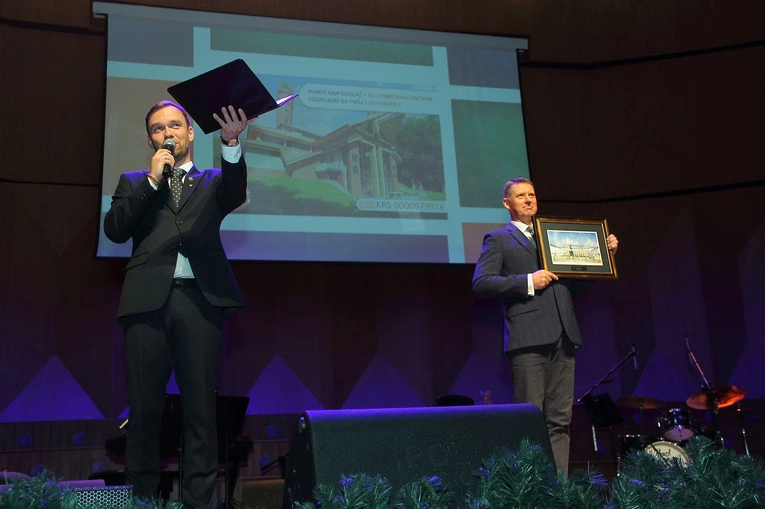 Świąteczny Koncert Charytatywny - licytacje i koncert