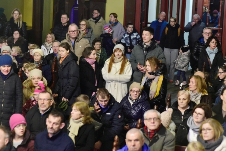 Mrągowo. Koncert kolęd scholi Gang Jezusa