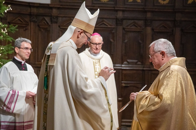Wręczenie dekretów kustoszom i proboszczom kościołów jubileuszowych