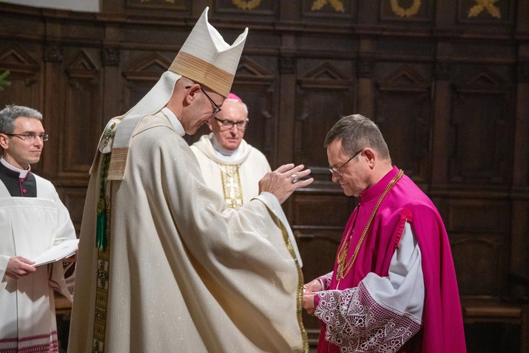 Wręczenie dekretów kustoszom i proboszczom kościołów jubileuszowych