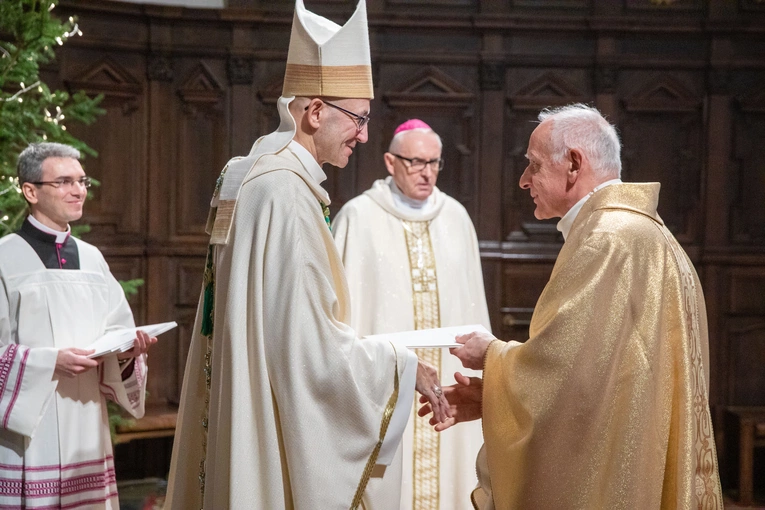 Wręczenie dekretów kustoszom i proboszczom kościołów jubileuszowych