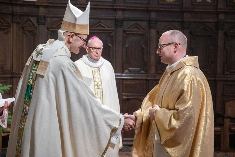 Wręczenie dekretów kustoszom i proboszczom kościołów jubileuszowych