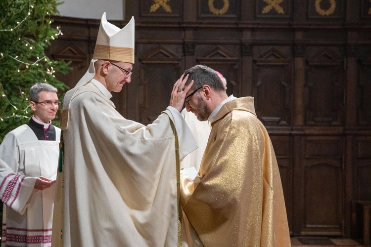 Wręczenie dekretów kustoszom i proboszczom kościołów jubileuszowych