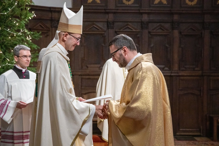 Wręczenie dekretów kustoszom i proboszczom kościołów jubileuszowych