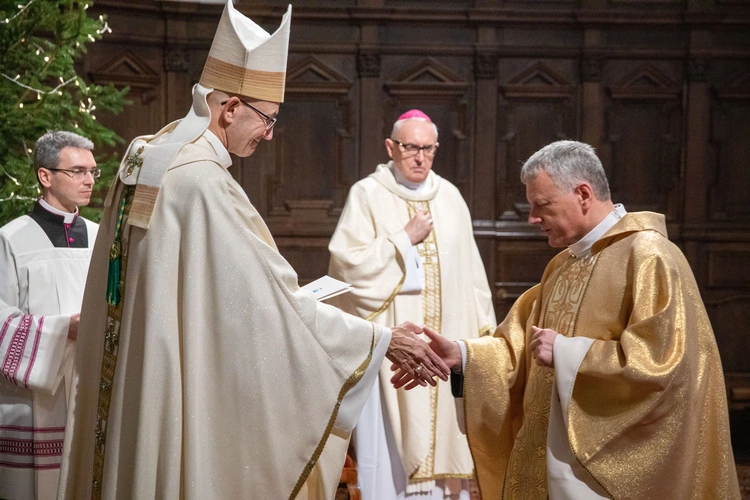 Wręczenie dekretów kustoszom i proboszczom kościołów jubileuszowych
