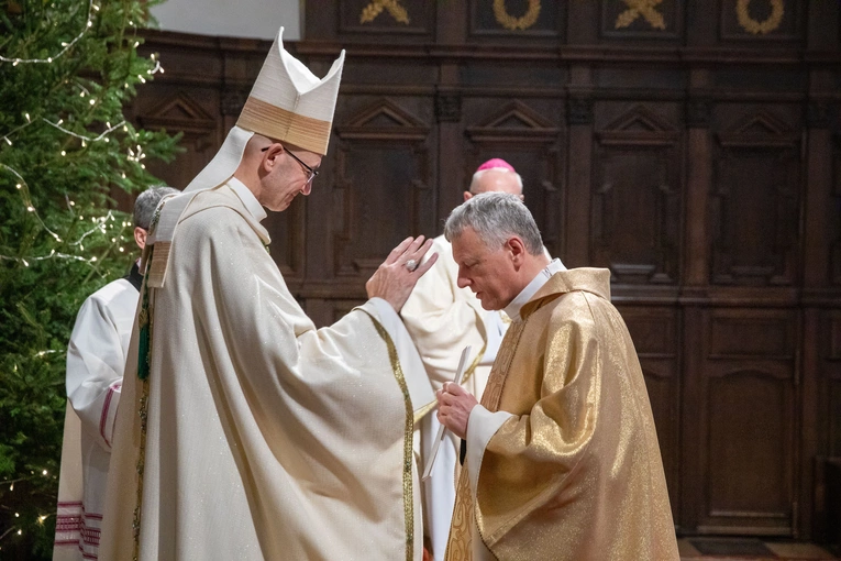 Wręczenie dekretów kustoszom i proboszczom kościołów jubileuszowych