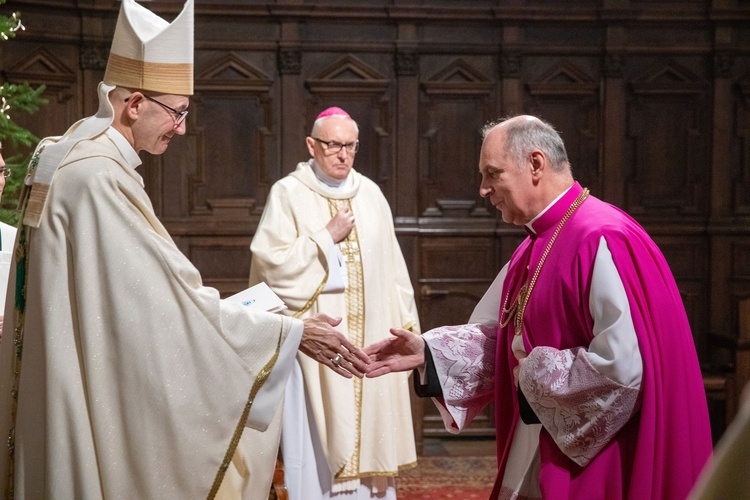 Wręczenie dekretów kustoszom i proboszczom kościołów jubileuszowych