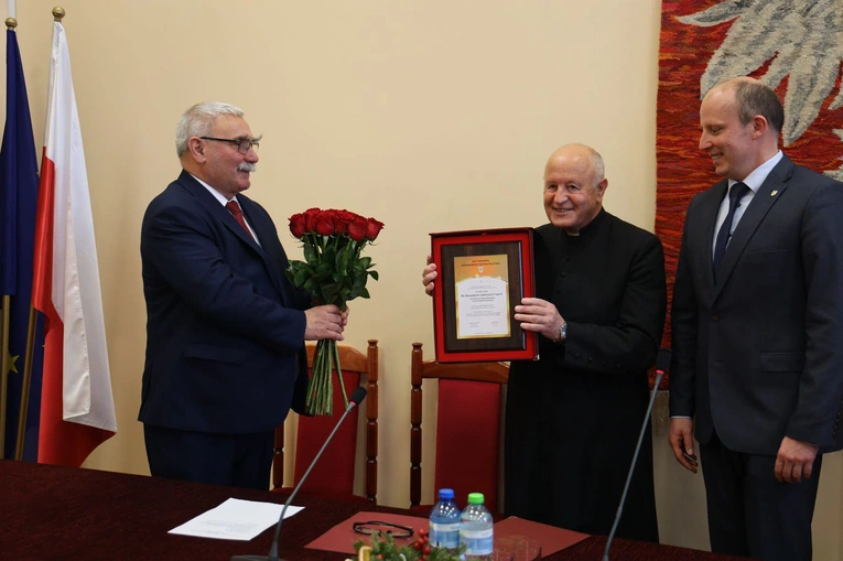 Ks. Andrzej Cag Honorowym Obywatelem Gminy Majdan Królewski
