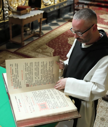 Wpływowy kalendarz. Jak święta z kalendarza liturgicznego oddziałują na świat świecki