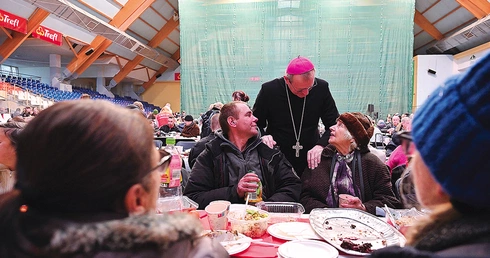 	Metropolita gdański składał życzenia w Hali Stulecia Sopotu.