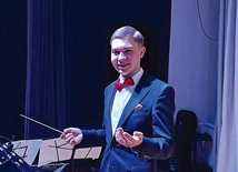 	Mateusz zadbał o oprawę muzyczną.
