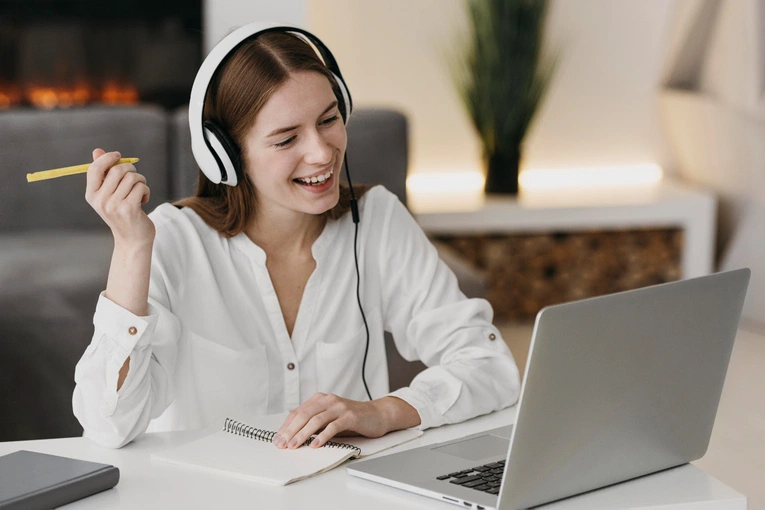 Kursy online, które odmienią Twoją karierę — od spedycji po rolnictwo