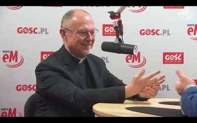 Bp Sławomir Oder: Nasze życie jest sposobem na to, by Jan Paweł II nie pozostał "postacią książkową"