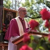 Abp Adrian Galbas na pielgrzymce mężczyzn i młodzieńców do sanktuarium w Piekarach Śląskich.