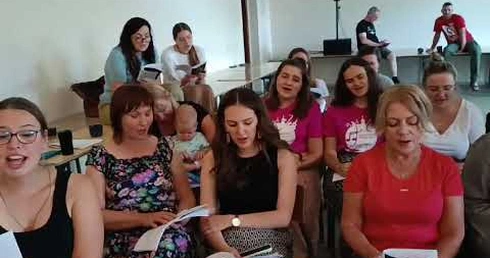 Próba pieśni pilotażowej "Postanawiam iść za moim Panem"