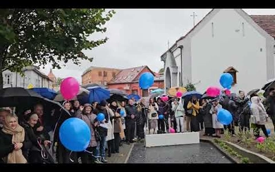 Odsłonięcie i błogosławieństwo pomnika i grobowca dzieci utraconych w Darłowie