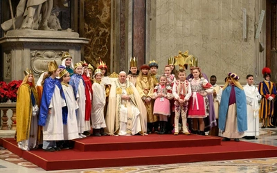 Papież: Maryja jest bramą, przez Nią przyszedł Chrystus