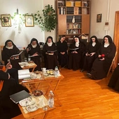 Po kolędzie za klauzurą