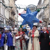 Kłaniajmy się i kolędujmy Jezusowi!