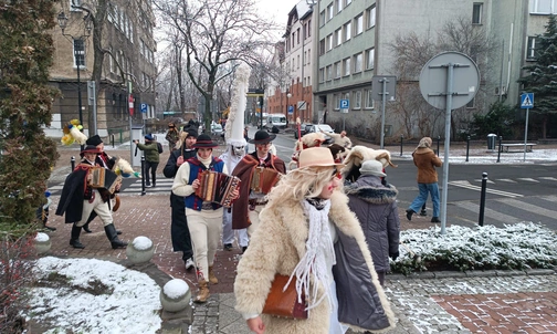 Katowice. Dziady Noworoczne na ulicach miasta