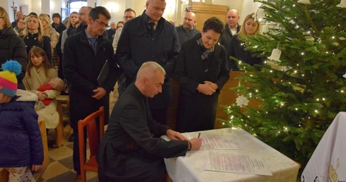 Relikwie św. Jana Pawła II w Magnuszewie