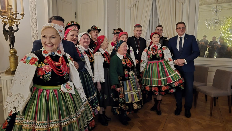 Biskup Wojciech Osial Łowiczaninem Roku 2024