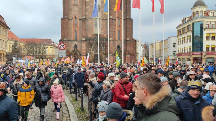 Książę i Królowie wspólnie w orszaku