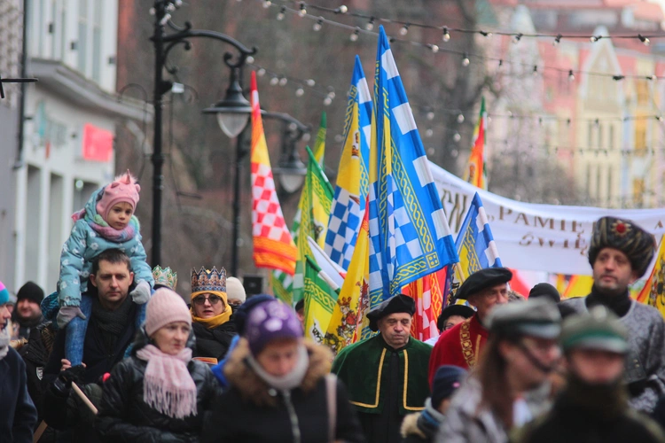Książę i Królowie wspólnie w orszaku