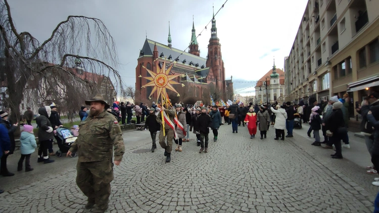 Książę i Królowie wspólnie w orszaku
