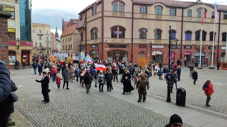 Książę i Królowie wspólnie w orszaku