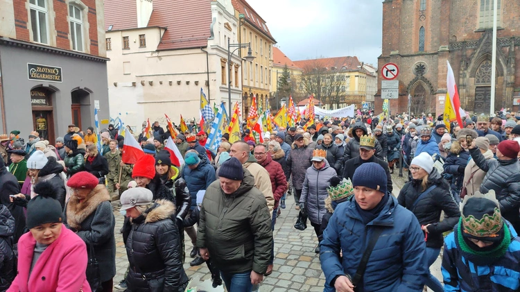 Książę i Królowie wspólnie w orszaku